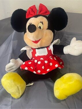 Disney Minnie Mouse Vintage Plush